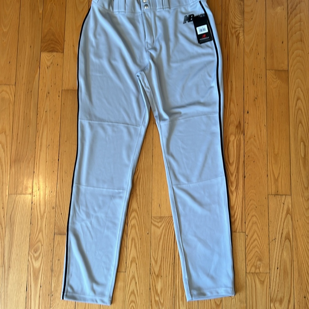 New Balance Adversary2 Men’s Baseball Pant, Light Grey/black stripe, size L, NWT